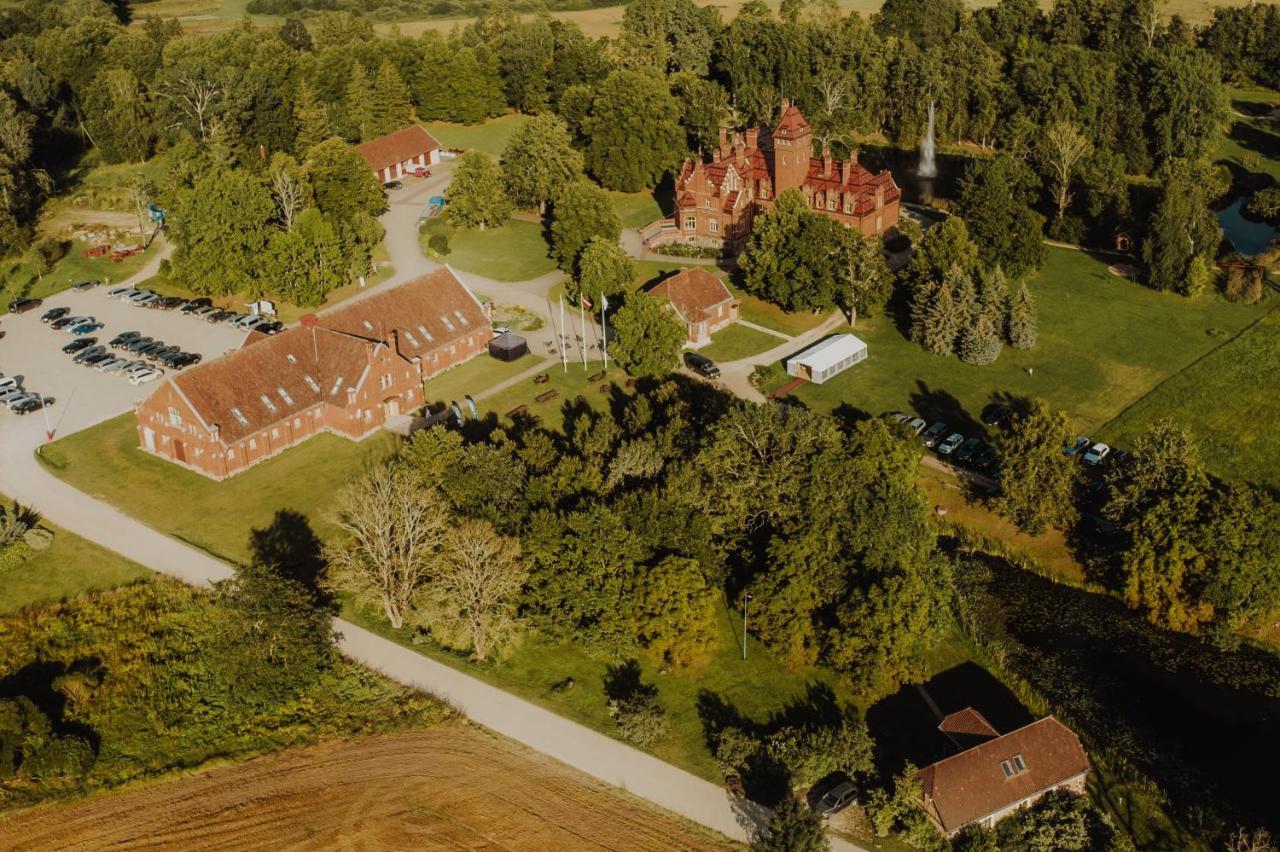 Jaunmoku Palace Complex Hotel Туме Экстерьер фото
