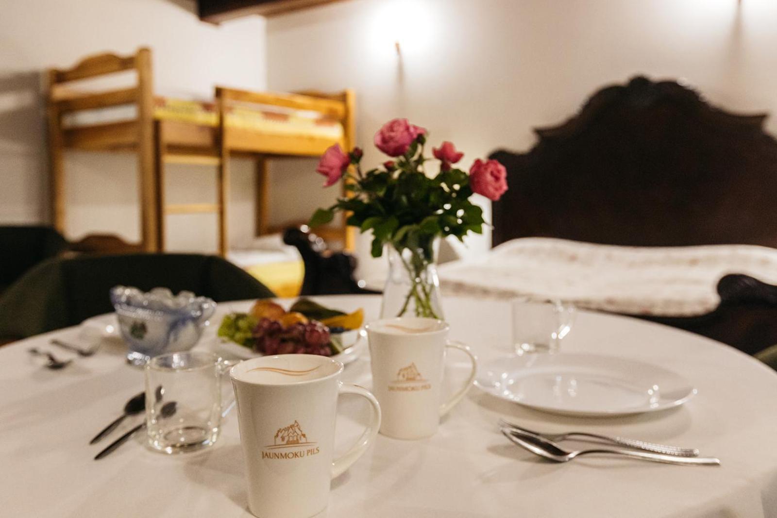 Jaunmoku Palace Complex Hotel Туме Экстерьер фото